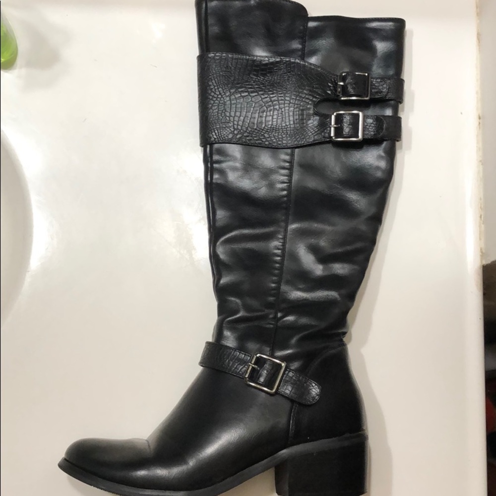 Black boots